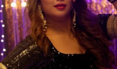 सिंदूर की कीमत में रानी चटर्जी के कातिलाना जलवों की बारिश