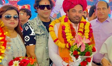 अभिनेता राजवीर शर्मा का निम्स यूनिवर्सिटी में जोरदार स्वागत