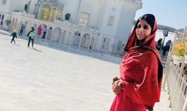 गुरु गोबिंद सिंह जी की जयंती पर पंजाबी कलाकार किरणबीर गिल ने आनंदपुर साहिब में माथा टेका