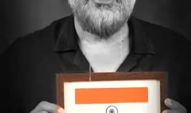 विवेक रंजन अग्निहोत्री ने स्वतंत्रता दिवस पर दोस्तों और परिवार को असली भारतीय झंडे देने का किया आग्रह