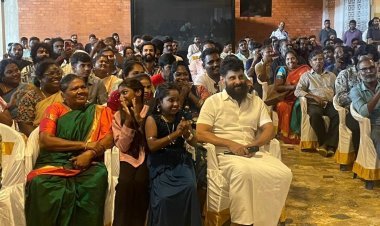 चियान विक्रम ने सक्सेस पार्टी में कास्ट और क्रू के साथ मनाया 'तंगलान' की सफलता का जश्न