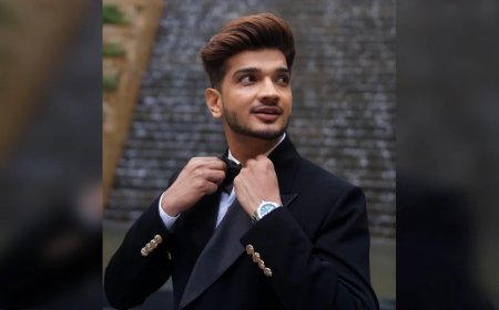 'फ़र्स्ट कॉपी 2' और नई सीरीज़ 'अंगड़िया' में जलवा दिखाएंगे मुनव्वर फारूकी